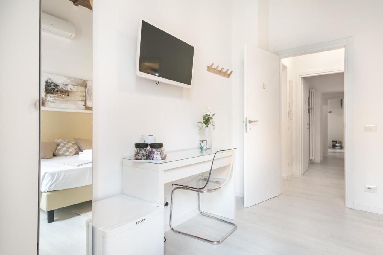 White Ostilia Guesthouse Рим Экстерьер фото