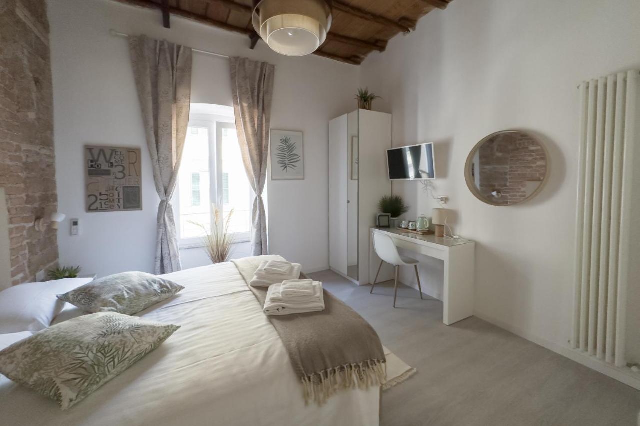 White Ostilia Guesthouse Рим Экстерьер фото