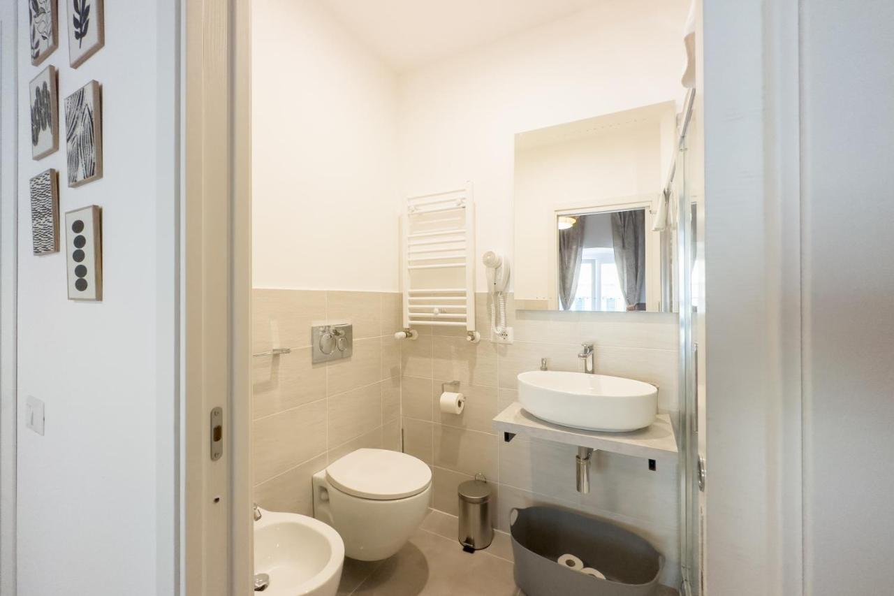 White Ostilia Guesthouse Рим Экстерьер фото